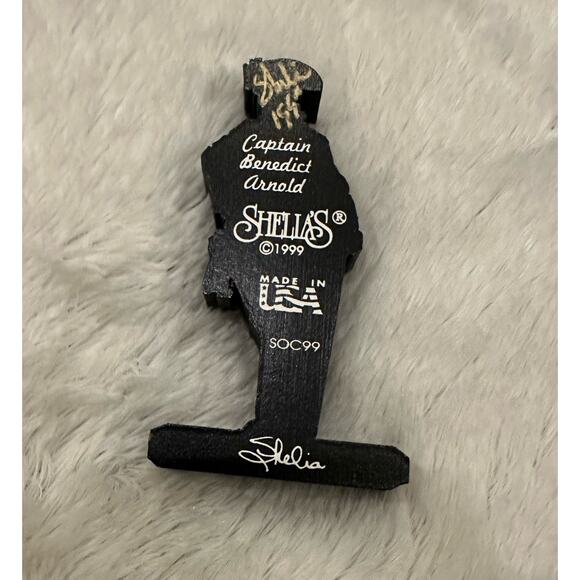 Sheila’s Collectibles:  Captain Benedicht Arnold - Picture 3 of 3